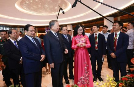 Học viện Nông nghiệp Việt Nam giới thiệu thành tựu nổi bật tại Nhà Quốc hội