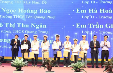 Hơn 30.000 học sinh tranh tài Giải toán trên máy tính cầm tay