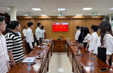 Phát triển Đảng tại Chi bộ Sinh viên Khoa Kinh tế và Quản lý – Lan tỏa lý tưởng, bồi dưỡng thế hệ đảng viên trẻ