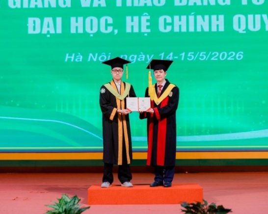 Học viện Nông nghiệp Việt Nam: Rạng rỡ lễ trao bằng tốt nghiệp cho 102 tân cử nhân khoa Công nghệ thông tin