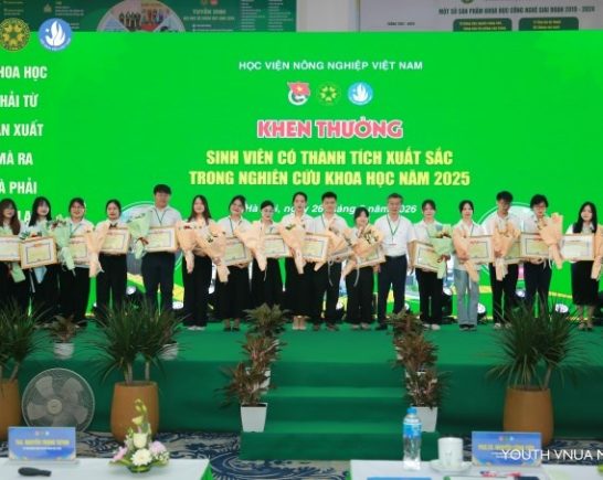 Dấu ấn nghiên cứu khoa học của sinh viên Khoa Du lịch và Ngoại ngữ năm 2025