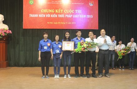 Đêm chung kết cuộc thi “Thanh niên với kiến thức pháp luật” năm 2015