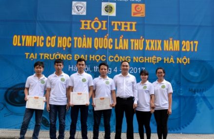 Sinh viên Học viện đạt giải cuộc thi Olympic Cơ học toàn quốc