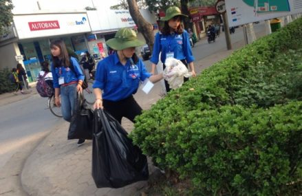 “Thứ 6 vì môi trường” của đoàn viên, thanh niên Học viện Nông nghiệp Việt Nam