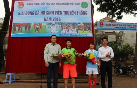 Khai mạc giải bóng đá Nữ sinh viên truyền thống năm 2016