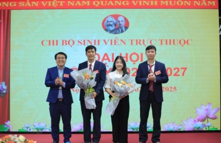 Chi bộ Sinh viên trực thuộc sẵn sàng tâm thế thực hiện các mục tiêu, nhiệm vụ trong nhiệm kỳ 2025-2027