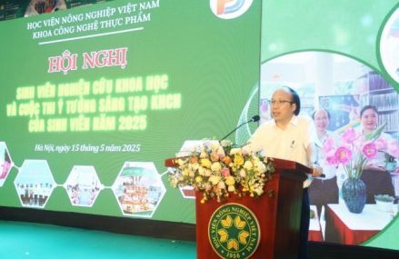 Nghiên cứu khoa học là sức sống của trường đại học