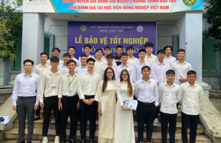 Bảo vệ khoá luận tốt nghiệp ngành Bệnh học Thuỷ sản – Hành trình khẳng định tri thức và đam mê nghiên cứu