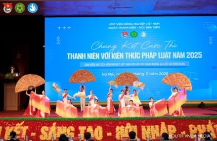 Tuổi trẻ Học viện Nông nghiệp Việt Nam lan tỏa tinh thần “Sống và làm việc theo Hiến pháp và pháp luật”